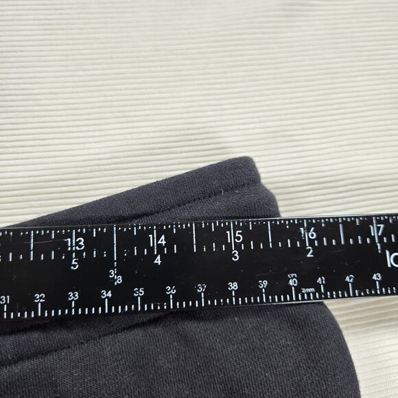 NWT Nike Kansas State Wildcats Black Essential Shorts Women's Size Medium - Picture 6 of 6